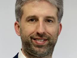 In einem facebookbeitrag hat der grüne einen kommentar über den fußballer dennis aogo hinterlassen, der von vielen nutzern als rassistisch eingestuft wurde. Stadthalle Singen Startet Mit Boris Palmer In Den Herbst Singener Wochenblatt