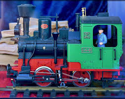 Die auf den ersten blick eher krumm wirkende zahl. Wie Dazumal Lgb Garten Eisenbahn Foto Bild Spielzeug Schaufenster Modelleisenbahn Bilder Auf Fotocommunity