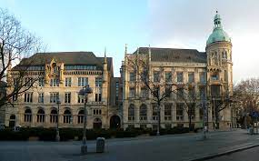 Es lohnt sich daher immer, die aktuellen warenangebote zu beobachten, um im richtigen moment ein schnäppchen in der nächstgelegenen filiale zu schlagen. Datei Deutsche Bank Hannover Jpg Wikipedia