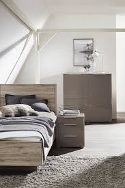 Fango wird meistens in platten gegossen, diese können sie bei in rückenlage kann es angenehm sein, eine rolle unter den knien zu verwenden, so liegt man. Harmonischer Holz Look Einrichten Mit Eiche Naturlich Wohnen Rauch Mobel Haus Deko Schlafzimmer Design