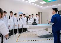 Sinh viên chuyên ngành Kỹ thuật hình ảnh y học Trường Y - Dược ...