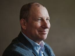 Nieuwe voorzitter College van Bestuur Hout- en Meubileringscollege