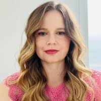 Lucia Vanderpool's Instagram, Twitter & Facebook