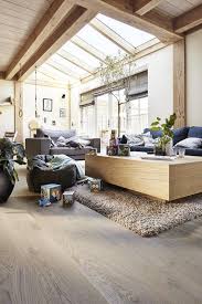 landhausstyle mit hellem eicheparkett eiche rustikal parkett wohnzimmer boden