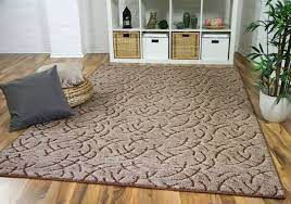 Teppich in braun versandkostenfrei im benuta onlineshop kaufen. Konturenschnitt Hochflor Langflor Teppich Frieda Braun
