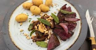 Am Besten Schmecken Dazu Kleine Kartoffeln Und Ein Glas Rotwein In 2020 Rehleber Lebensmittel Essen Schmecken