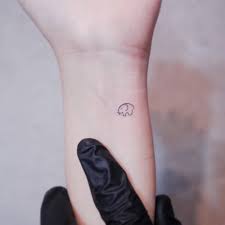 What does hanger tattoo mean? Tiny Tattoo Ideas For People Who Are Afraid To Commit