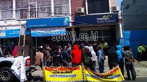 Check spelling or type a new query. Ada Aksi Unjuk Rasa Di Kantor Mandiri Tunas Finance Cabang Mojokerto Surya