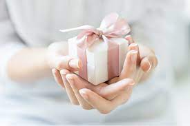 What are good baby gift ideas? 10 Unique Gift Ideas To Welcome A New Baby Bronzed Baby Shoes Not Included What Moms Love