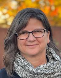 Sue Theiss's Instagram, Twitter & Facebook