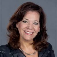 Lorraine Newton's Instagram, Twitter & Facebook