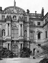 Wie haben sich unsere wirtschaft und gesellschaft entwickelt, um die größte krise unserer zeit zu überwinden. Archi Maps The Palais Im Grossen Garten Dresden