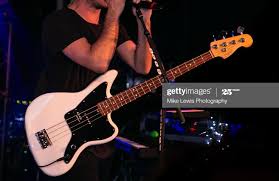 Mark hoppus going on tour by himself? Mark Hoppus Jaguar Bass Converted Jazz Bass Project Build Offsetguitars Com