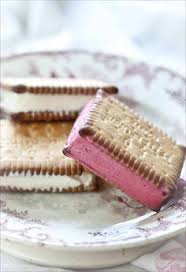 Semi Fredo De Petits Beurres Lu A La Vanille Et A La Framboise Recette Petit Beurre Desserts Rafraichissants Beurre