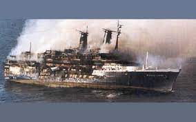 È un manifesto femminista, perché rivendica la possibilità di una donna di prendere decisioni nella propria vita. Gerhard Szimke Passenger Cruise Ship Death Aboard Achille Lauro Fire Cruise Ship Deaths