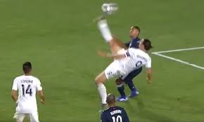 Zlatan ibrahimovic, the manchester united striker, has denied deliberately kicking seamus coleman in the head, saying he could have made the everton defender fall asleep if it had been on purpose. Zlatan Ibrahimovic Scores Stunning Bicycle Kick But Can T Prevent La Galaxy Going Down To Defeat Daily Mail Online