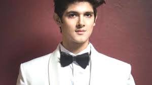 Rohan Mehra's Instagram, Twitter & Facebook