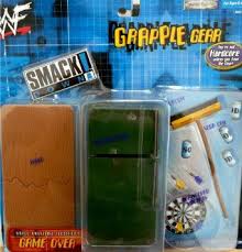 Amazon Com Wwe Wwf Wrestling Smackdown Ring Grapple Gear Game Over Breakaway Table Refrigerator Broom Soda Cans D Wrestling Smackdown Wwe Toys Wrestling