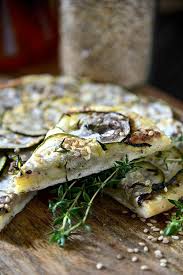 Pizza Courgette Et Aubergine A Ma Facon B Comme Bon Recettes De Cuisine Recette Idee Recette