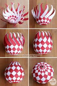 With Just Two Colored Papers You Can Make These Beautiful Braided Balls Are Not That Decorations Perfect For Christmas Dec Crafts Paper Ornaments Paper Crafts