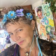 Tawny Green-Womanic Art (@womanic.art) · Onyx, CA