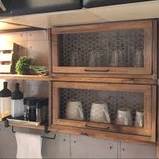 diy 天板も丁番もないパタパタ扉 扉が取り外せます 隠す収納やホコリ防止に 狭いキッチン レイアウト キッチンカウンター上収納 リフォーム 部屋