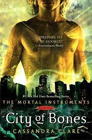 Однажды юная клэри фрэй становится случайным свидетелем убийства. City Of Bones Volume 1 Mortal Instruments Book 1 The Mortal Instruments Band 1 Amazon De Clare Cassandra Fremdsprachige Bucher