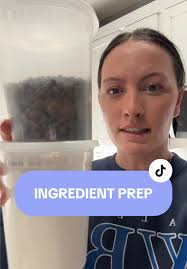 Nicole • Behind The Sweets (@mainstreetsweets_bts)'s video of cake pops