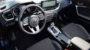 Namun bukan sekadar konversi, mereka mengimajinasikan ulang sampai ke seluruh elemen lain. Kia Ceed Sportswagon Phev 2020 2021 Interior Comfort Drivingelectric