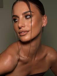 DONNA DANA MANICURE & BEAUTY SALON DUBAI (@donnadana_dubai) · Dubai