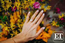 Ben Higgins Engaged To Girlfriend Jessica Clarke See The Photos Ben Higgins Jessica Engagement Celebration