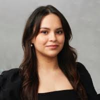 Lorena Serrano's Instagram, Twitter & Facebook