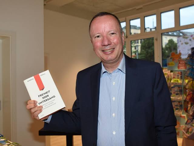Maaßens Goldjunge: Die rechtslibertären Wirtschaftsideen Markus Kralls -  Capital.de