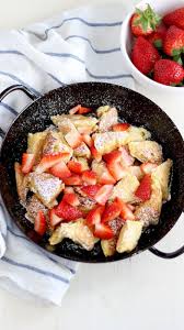 Fluffiger Kaiserschmarrn Mit Erdbeeren Provinzkindchen Rezept Hauptspeise Kaiserschmarrn Kaiserschmarrn Rezept