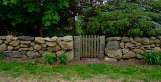 Faux stacked stone wall in performing to renovations to our plastic surgery office i really wanted to add a rock wall. The Art Of The Dry Stack Stone Wall Insteading