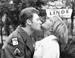 Depuis le décès de johnny hallyday et avec la perspective du règlement de la succession, les relations entre laeticia hallyday, d'une part, et david hallyday et laura smet, d'autre part, se sont envenimées et éclatent désormais au grand jour. Toutes Les Femmes De La Vie De Johnny Hallyday Femmes D Aujourd Hui