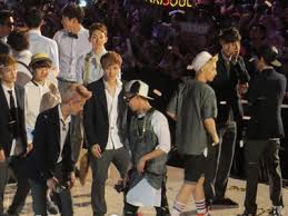 More confusing photos continue to trick netizens. G Dragon Aku Menyukai Exo