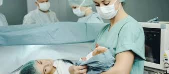 Banyak bunda yang sebelum melakukan operasi caesar merasa takut. Operasi Sesar Caesar Indikasi Prosedur Risiko Dan Komplikasi Prenagen