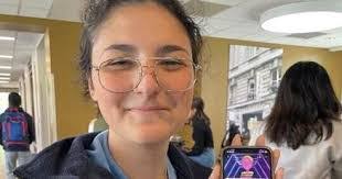 Ellie Silva's Instagram, Twitter & Facebook