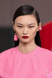 Fashion model He Cong and their looks