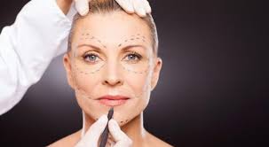 ‫معلومات عن السن المناسب لعمليات التجميل | midic arab – Midic Arab‬‎