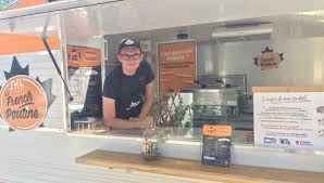 La Relance Eco De La Poutine Concoctee A Base De Produits Locaux Dans Un Food Truck
