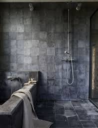 Sleek And Sophisticated Modern Black Slate Tiles Are Beautiful Additions To Any Interior From The Beautiful Bathrooms Black Tile Bathrooms Bathroom Wall Tile