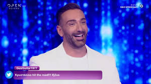 Στο νοσοκομείο ο λεωνίδας καλφαγιάννης. Lewnidas Kalfagiannhs Kai Krystallia Tragoydoyn Hit The Road Jack J2us 30 5 2020 Open Tv Youtube