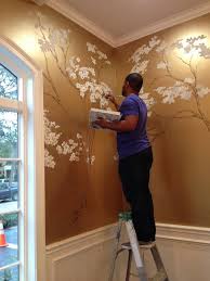 Hand Painted Cherry Blossoms On Metallic Gold Wall So Beautiful It Will Surpass Current Trends Onhobbie Hand Painted Walls Colorful Interiors Wall Murals