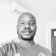 With that big ole ass James got behind him I'll be cheesing too…James got  lotta backyard to play with😕