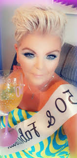 Hi! I'm new to this group. I recently joined because I need ideas for my  hair