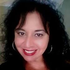 Doris Torres's Instagram, Twitter & Facebook