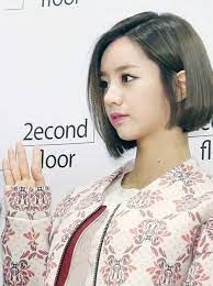 Trying out the short hair style is definitely a choice that takes some confidence, but once … 20 Asian Short Haircuts