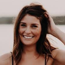 Sarah Goodall's Instagram, Twitter & Facebook